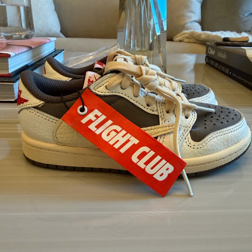 Nike Kids Black and Cream Sneakers